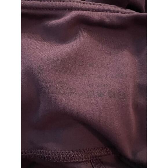 Yogalicious Lux Capri yoga pants - Picture 6 of 6